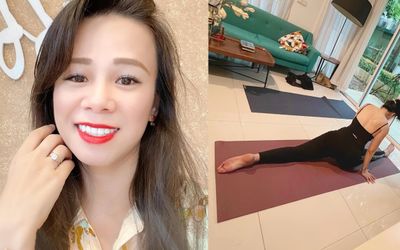 Hậu ly hôn, vợ cũ Shark Bình khoe dáng như gái đôi mươi: U50 xoạc chân thẳng tắp