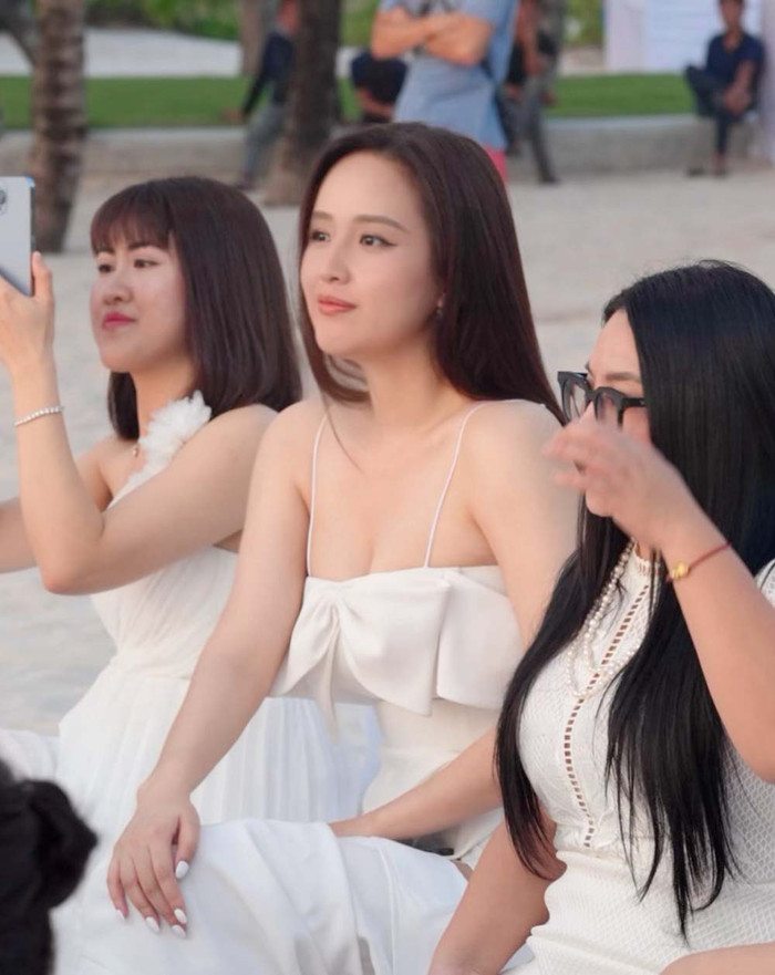 Hôn lễ Vân Hugo và những điều ấn tượng nhất: Váy cưới đến địa điểm tổ chức đều 'ăn điểm' Ảnh 8